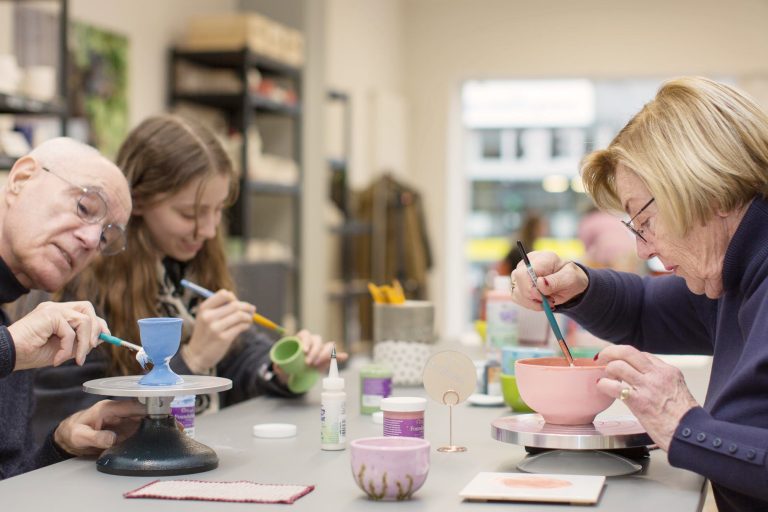 Keramik gemeinsam bemalen