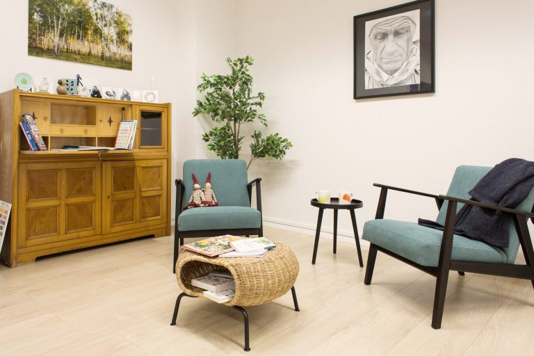 Keramik bemalen in der Maleri